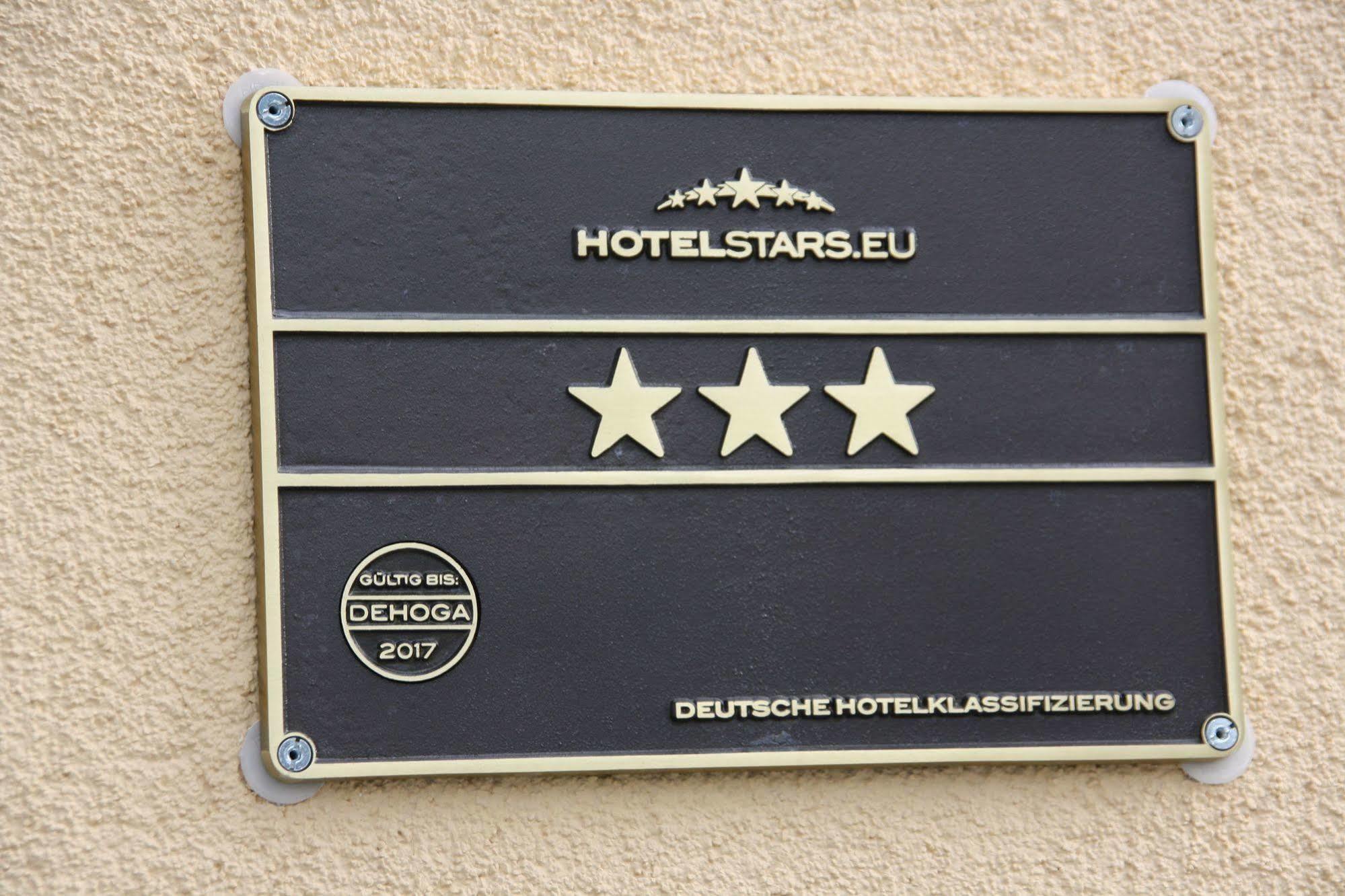 Hotel Platinium Aachen Bagian luar foto